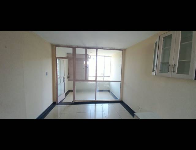 1.5 BEDROOM FLAT FOR SALE IN ESSENWOOD